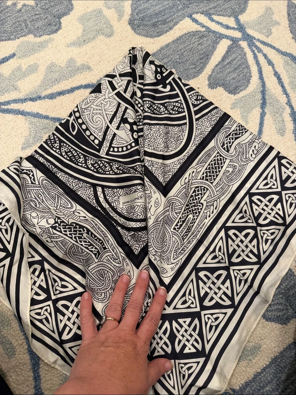 N/A 100% silk